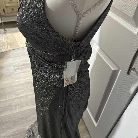 Beautiful gray Sparkling Halter Evening Gown With Sequins Around The Neck Sz 12 - Picture 3 of 10
